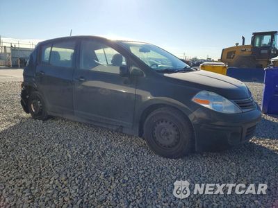 Czwarte zdjęcie samochodu z boku: 2011 NISSAN VERSA S VIN:3N1BC1CP3BL460079 - miniatura