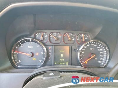 Zdjęcie 9 z 11 samochodu: 2017 CHEVROLET SILVERADO K1500 VIN:1GCVKNEH8HZ306916 - miniatura