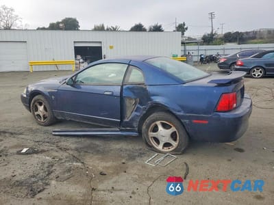 Drugie zdjęcie samochodu z przodu: 2001 FORD MUSTANG VIN:1FAFP40451F203311 - miniatura