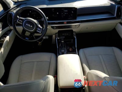 Zdjęcie 8 z 14 samochodu: 2024 KIA SORENTO VIN:5XYRK4JF8RG278809 - miniatura