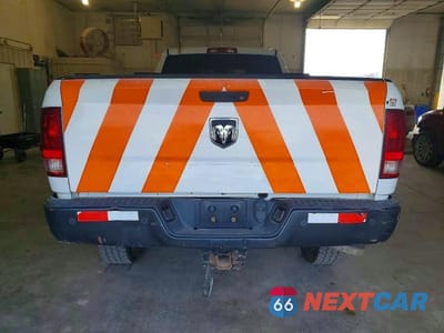 Zdjęcie 6 z 11 samochodu: 2014 RAM 2500 ST VIN:3C6UR5HJ5EG260504 - miniatura