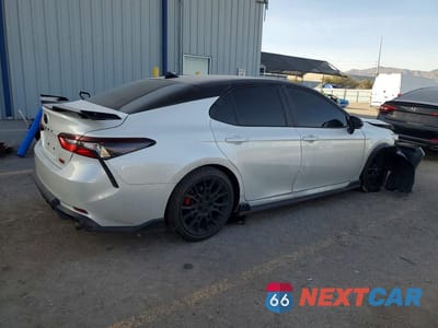 Trzecie zdjęcie samochodu z tyłu: 2024 TOYOTA CAMRY TRD VIN:4T1KZ1AKXRU100354 - miniatura