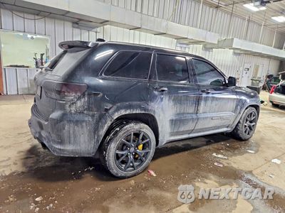 Trzecie zdjęcie samochodu z tyłu: 2018 JEEP GRAND CHEROKEE TRACKHAWK VIN:1C4RJFN90JC223749 - miniatura