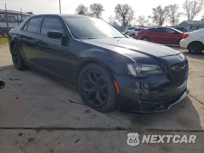 Czwarte zdjęcie samochodu z boku: 2019 CHRYSLER 300 S VIN:2C3CCABG4KH585429 - miniatura