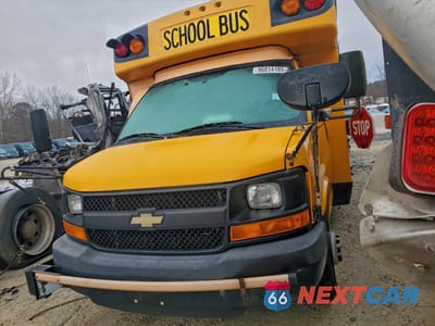 Drugie zdjęcie samochodu z przodu: 2016 CHEV EXPRESS G3500 VIN:1GB3GSBG1G1156040 - miniatura