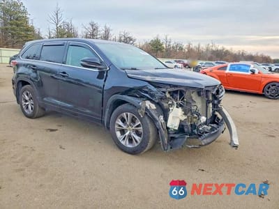 Czwarte zdjęcie samochodu z boku: 2015 TOYOTA HIGHLANDER LE VIN:5TDBKRFH3FS146189 - miniatura
