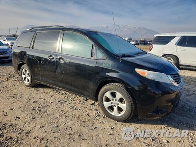 Czwarte zdjęcie samochodu z boku: 2013 TOYOTA SIENNA LE VIN:5TDKK3DC0DS293507 - miniatura