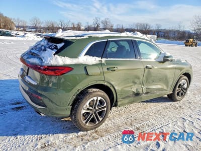 Trzecie zdjęcie samochodu z tyłu: 2025 AUDI Q5 PREMIUM VIN:WA11AAGU1S2060466 - miniatura