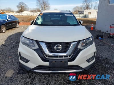 Piąte zdjęcie samochodu w środku: 2018 NISS ROGUE S VIN:KNMAT2MV0JP604136 - miniatura