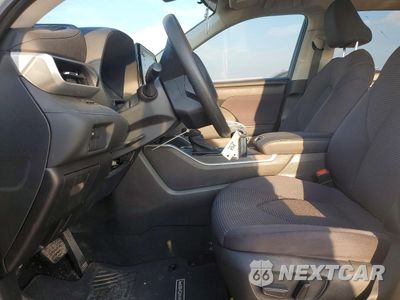 Zdjęcie 7 z 12 samochodu: 2021 TOYOTA HIGHLANDER L VIN:5TDCZRAH9MS521880 - miniatura