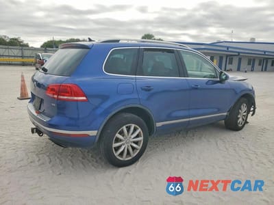 Trzecie zdjęcie samochodu z tyłu: 2016 VOLKSWAGEN TOUAREG SPORT VIN:WVGEF9BP4GD010144 - miniatura