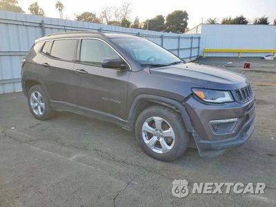 Czwarte zdjęcie samochodu z boku: 2020 JEEP COMPASS LATITUDE VIN:3C4NJDBB4LT131982 - miniatura