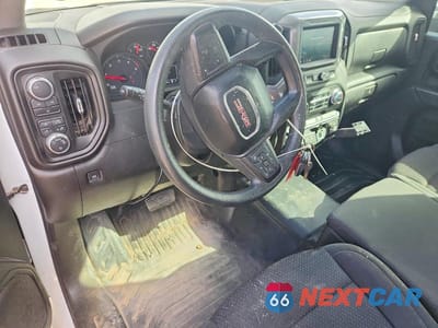 Zdjęcie 8 z 11 samochodu: 2024 GMC SIERRA HD FLATBED TRUCK VIN:1GD39SEY4RF134674 - miniatura