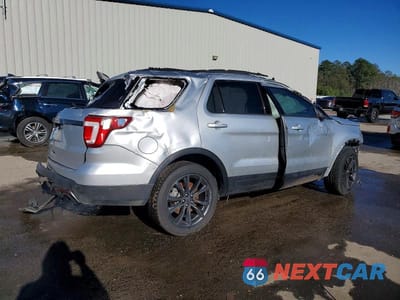 Trzecie zdjęcie samochodu z tyłu: 2017 FORD EXPLORER XLT VIN:1FM5K7D81HGC98937 - miniatura