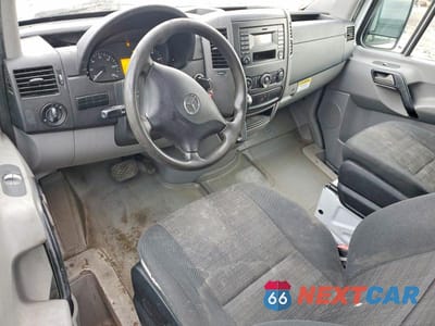 Zdjęcie 8 z 14 samochodu: 2016 MERCEDES-BENZ SPRINTER 2500 VIN:WD3PE7DDXGP264473 - miniatura