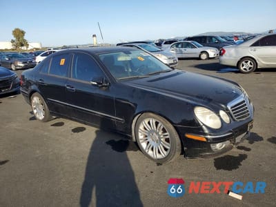 Czwarte zdjęcie samochodu z boku: 2008 MERCEDES-BENZ E 350 VIN:WDBUF56X18B190228 - miniatura