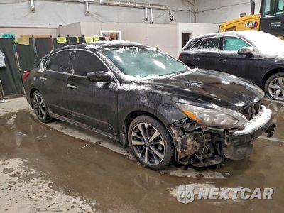 Czwarte zdjęcie samochodu z boku: 2017 NISSAN ALTIMA 2.5 VIN:1N4AL3AP1HN307951 - miniatura