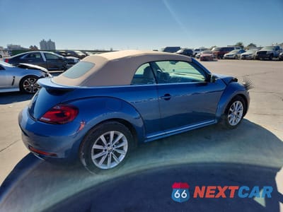 Trzecie zdjęcie samochodu z tyłu: 2019 VOLKSWAGEN BEETLE S VIN:3VW5DAAT7KM512411 - miniatura