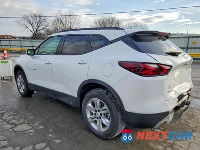 Drugie zdjęcie samochodu z przodu: 2022 CHEVROLET BLAZER 2LT VIN:3GNKBCR44NS180942 - miniatura