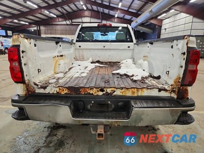 Zdjęcie 6 z 12 samochodu: 2016 CHEVROLET SILVERADO K2500 HEAVY DUTY VIN:1GC0KUEG0GZ400914 - miniatura
