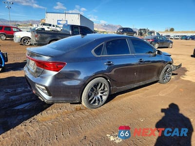 Trzecie zdjęcie samochodu z tyłu: 2021 KIA FORTE GT VIN:3KPF44AC0ME295029 - miniatura
