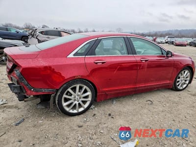 Trzecie zdjęcie samochodu z tyłu: 2016 LINCOLN MKZ VIN:3LN6L2LU7GR620748 - miniatura