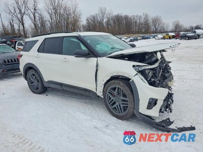 Czwarte zdjęcie samochodu z boku: 2025 FORD EXPLORER ST VIN:1FMWK8GC1SGA12635 - miniatura