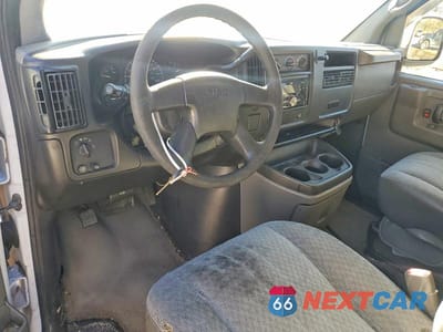 Zdjęcie 8 z 13 samochodu: 2006 GMC SAVANA G3500 VIN:1GJHG39U361118559 - miniatura
