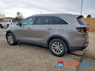 Drugie zdjęcie samochodu z przodu: 2016 KIA SORENTO LX VIN:5XYPG4A38GG033049 - miniatura