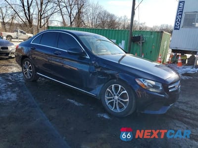 Czwarte zdjęcie samochodu z boku: 2016 MERCEDES-BENZ C 300 4MATIC VIN:55SWF4KB4GU118044 - miniatura