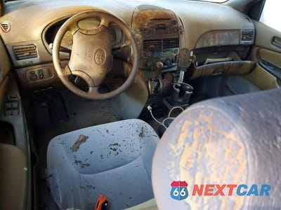 Zdjęcie 8 z 13 samochodu: 2004 TOYOTA SIENNA VIN:5TDZA23C84S130150 - miniatura