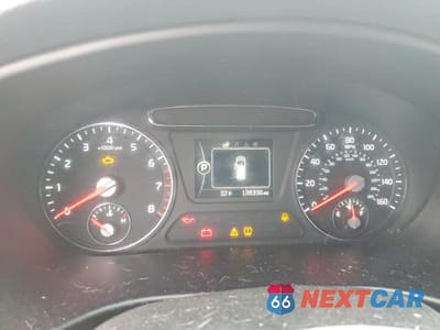 Zdjęcie 9 z 13 samochodu: 2017 KIA SORENTO LX VIN:5XYPGDA32HG279354 - miniatura