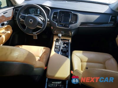 Zdjęcie 8 z 12 samochodu: 2016 VOLVO XC90 T6 VIN:YV4A22PK8G1075807 - miniatura