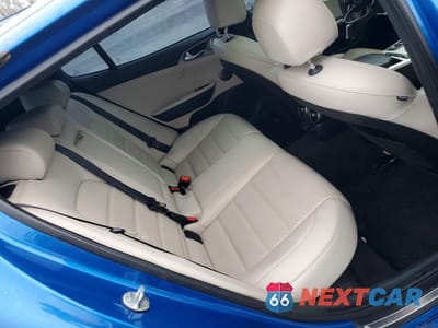 Zdjęcie 10 z 13 samochodu: 2018 KIA STINGER GT2 VIN:KNAE55LC8J6016954 - miniatura