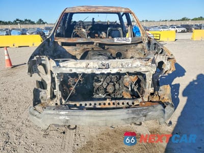 Piąte zdjęcie samochodu w środku: 2022 CHEVROLET SILVERADO C1500 CUSTOM VIN:3GCPABEK6NG580083 - miniatura