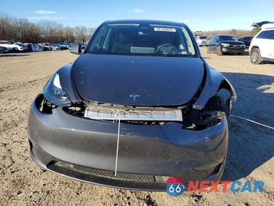Piąte zdjęcie samochodu w środku: 2023 TESLA MODEL Y VIN:7SAYGDEE9PA201238 - miniatura