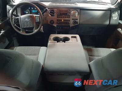 Zdjęcie 8 z 11 samochodu: 2012 FORD F350 SUPER DUTY FLATBED TRUCK VIN:1FD8W3F67CEA33594 - miniatura