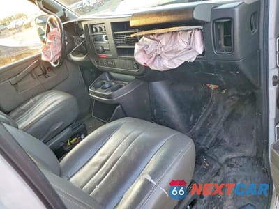 Zdjęcie 8 z 12 samochodu: 2020 CHEVROLET EXPRESS G VIN:1GCWGAFP0L1165609 - miniatura