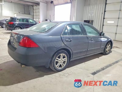 Trzecie zdjęcie samochodu z tyłu: 2007 HONDA ACCORD EX VIN:1HGCM56897A182976 - miniatura