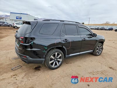 Trzecie zdjęcie samochodu z tyłu: 2025 HONDA PILOT TOURING VIN:5FNYG1H78SB006753 - miniatura
