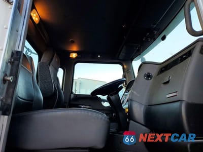 Piąte zdjęcie samochodu w środku: 2017 KENWORTH CONSTRUCTION T400 VIN:3BKBA28X1HF158952 - miniatura