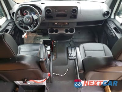 Zdjęcie 8 z 12 samochodu: 2022 MERCEDES BENZ SPRINTER 1500 VAN STANDARD ROOF VIN:W1Y70BGY4NT096559 - miniatura