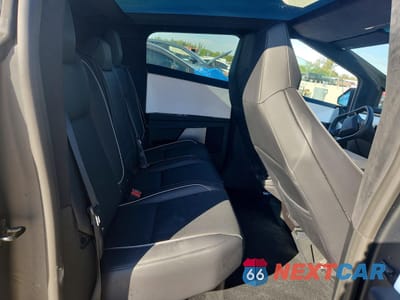 Zdjęcie 10 z 13 samochodu: 2025 TESLA CYBERTRUCK VIN:7G2CEHEE5SA059884 - miniatura