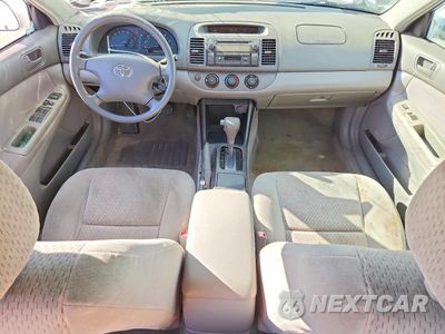 Zdjęcie 8 z 13 samochodu: 2002 TOYOTA CAMRY LE VIN:4T1BE32K02U023165 - miniatura