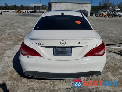 Zdjęcie 6 z 11 samochodu: 2019 MERCEDES-BENZ CLA 250 VIN:WDDSJ4EB1KN752115 - miniatura