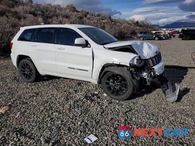 Czwarte zdjęcie samochodu z boku: 2018 JEEP GRAND CHEROKEE LAREDO VIN:1C4RJFAG7JC104374 - miniatura