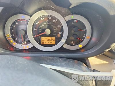 Zdjęcie 9 z 13 samochodu: 2006 TOYOTA RAV4 LIMITED VIN:JTMZK31V965000331 - miniatura