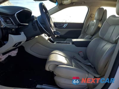 Zdjęcie 7 z 14 samochodu: 2019 LINCOLN CONTINENTAL SELECT VIN:1LN6L9TK2K5609577 - miniatura