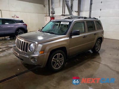 2008 JEEP PATRIOT SPORT 1J8FF28W48D742542 - główne zdjęcie licytacji z USA - miniatura