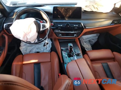 Zdjęcie 8 z 12 samochodu: 2022 BMW M5 VIN:WBS83CH09NCK02348 - miniatura
